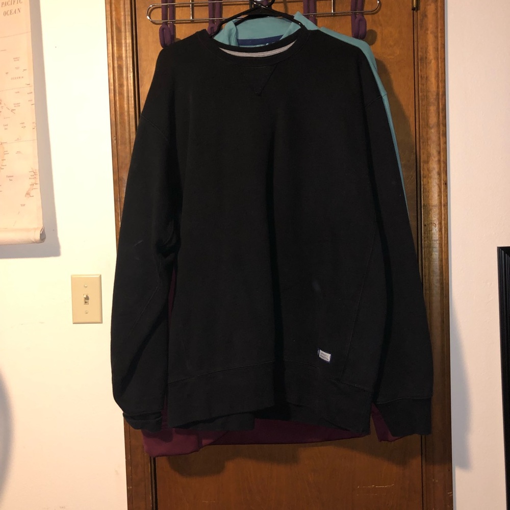 Black sweatshirt oversized